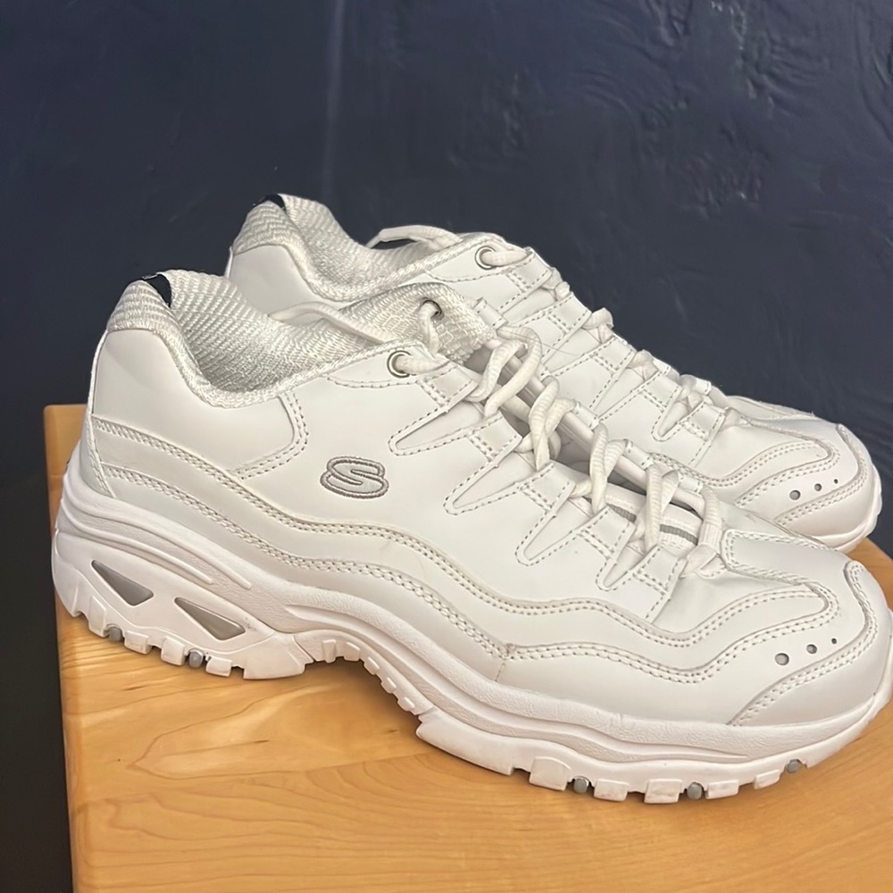 COPY - Brand new Sketchers D’Lites!